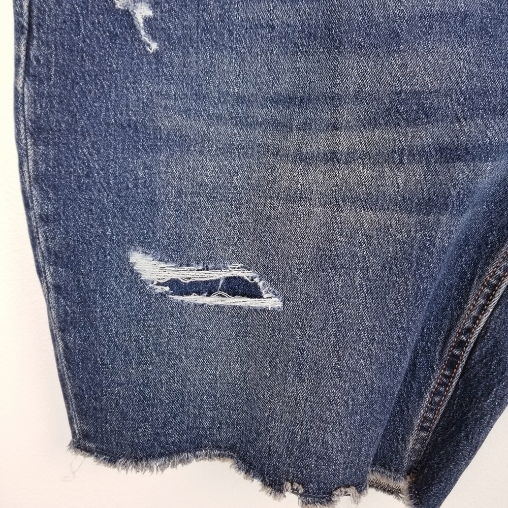 Old Navy #549110 Slim Built-In Flex Distressed Denim Jean Shorts NWT - Picture 11 of 14